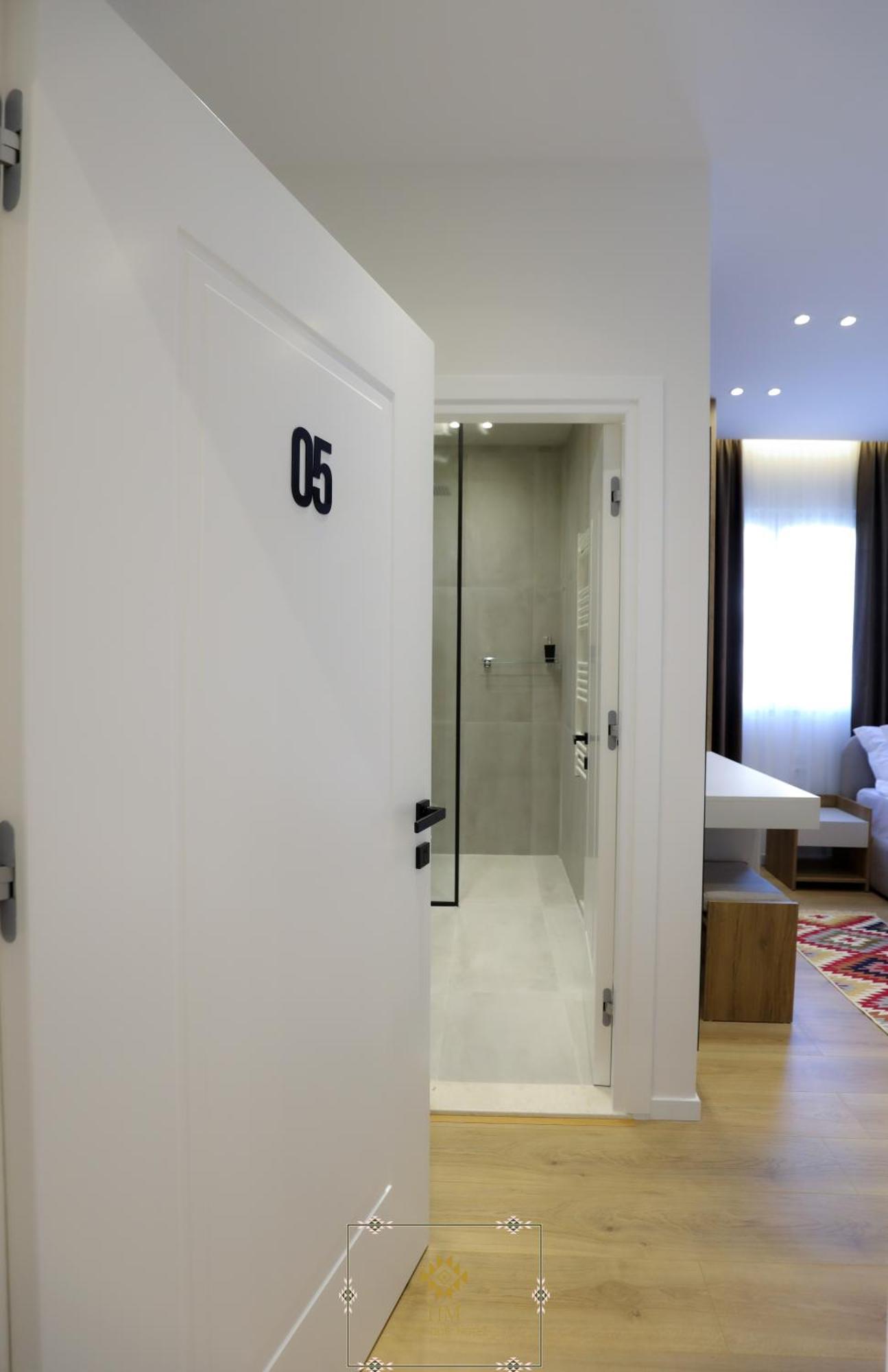 Hm Boutique Hotel Kruje Luaran gambar